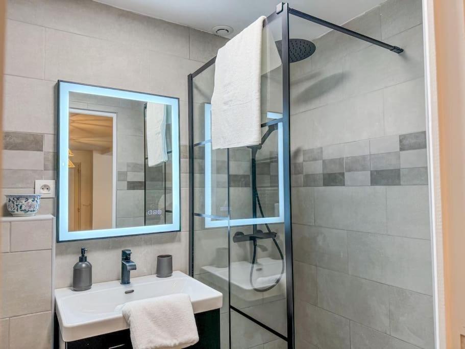 Appartamento Elegance Au Coeur De Tarbes Esterno foto