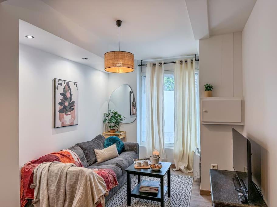 Appartamento Elegance Au Coeur De Tarbes Esterno foto