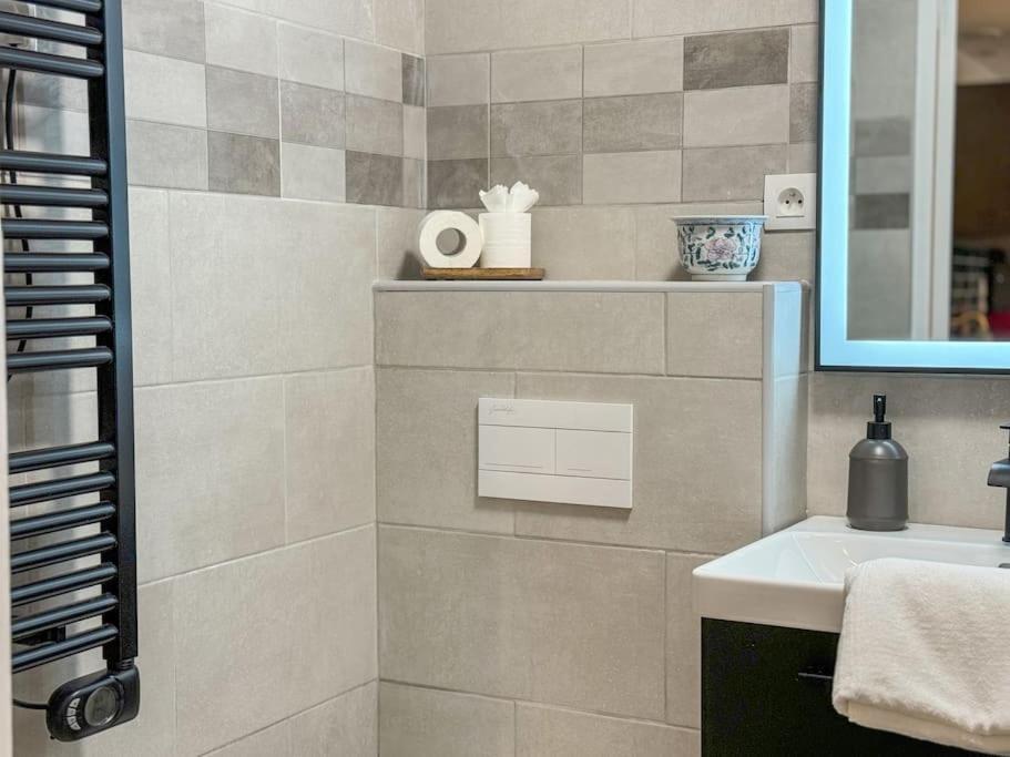 Appartamento Elegance Au Coeur De Tarbes Esterno foto